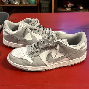 Nike Men's Gray and White low dunk retro size 12